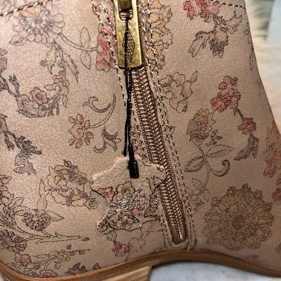 𝅺New! American Rag Floral Taupe Jolene Western Ankle Bootie - Picture 7 of 12